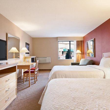 Days Inn By Wyndham Niagara Falls Near The Falls Eksteriør billede