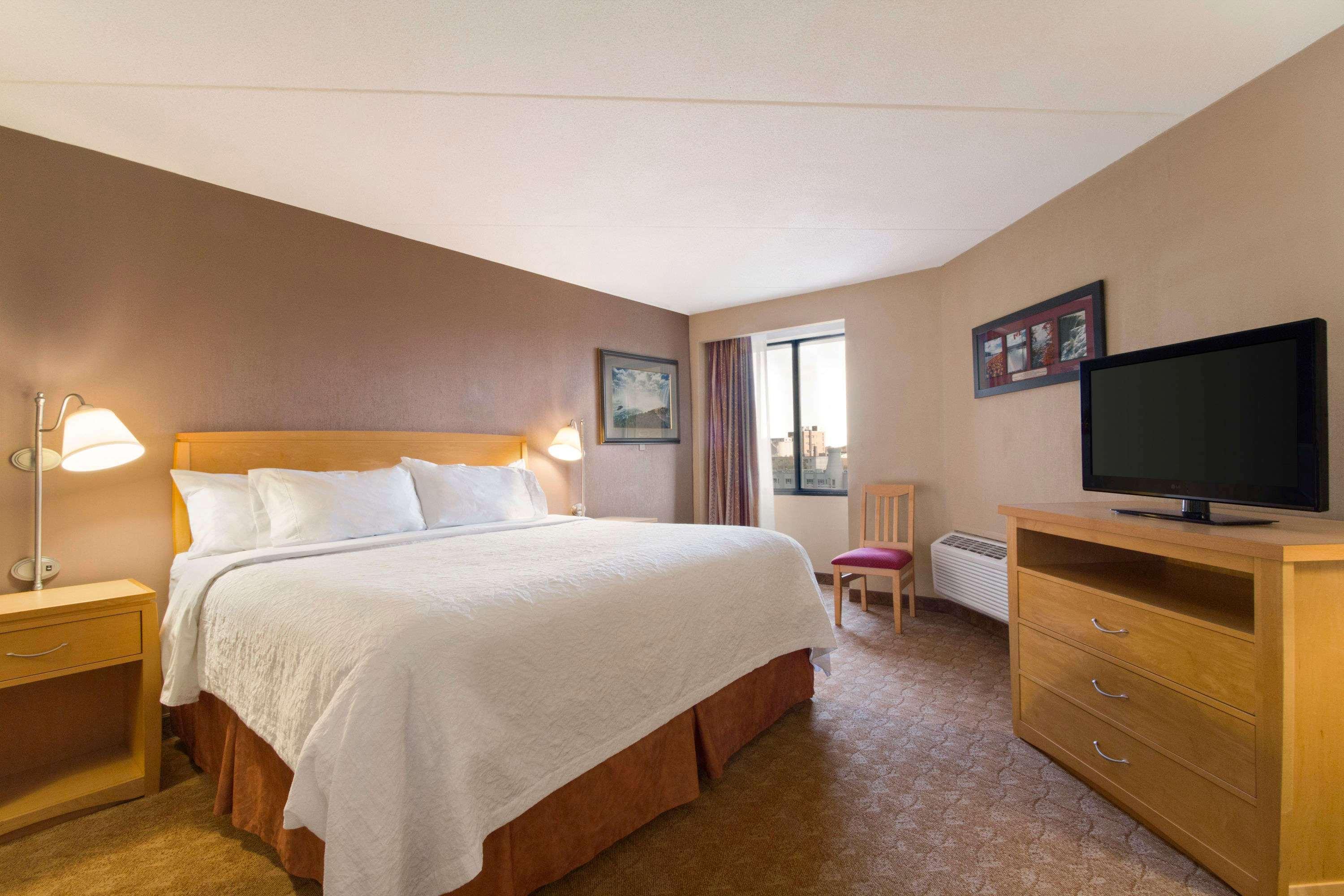 Days Inn By Wyndham Niagara Falls Near The Falls Eksteriør billede