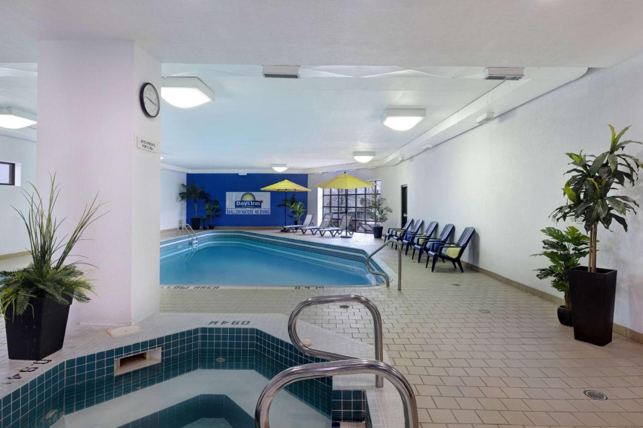 Days Inn By Wyndham Niagara Falls Near The Falls Eksteriør billede