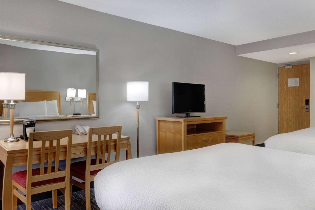 Days Inn By Wyndham Niagara Falls Near The Falls Eksteriør billede