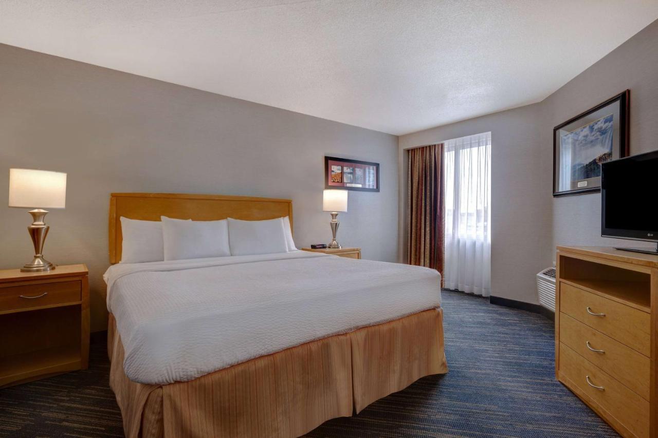 Days Inn By Wyndham Niagara Falls Near The Falls Eksteriør billede